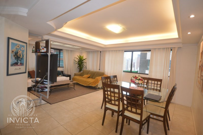 Apartamento  venda  no Centro - Balnerio Cambori, SC. Imveis