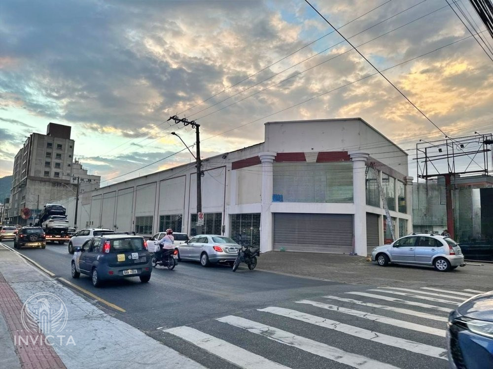 Sala comercial para alugar  no Naes - Balnerio Cambori, SC. Imveis