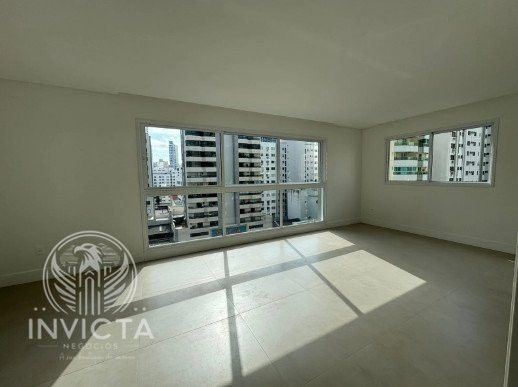 Apartamento  venda  no Centro - Balnerio Cambori, SC. Imveis