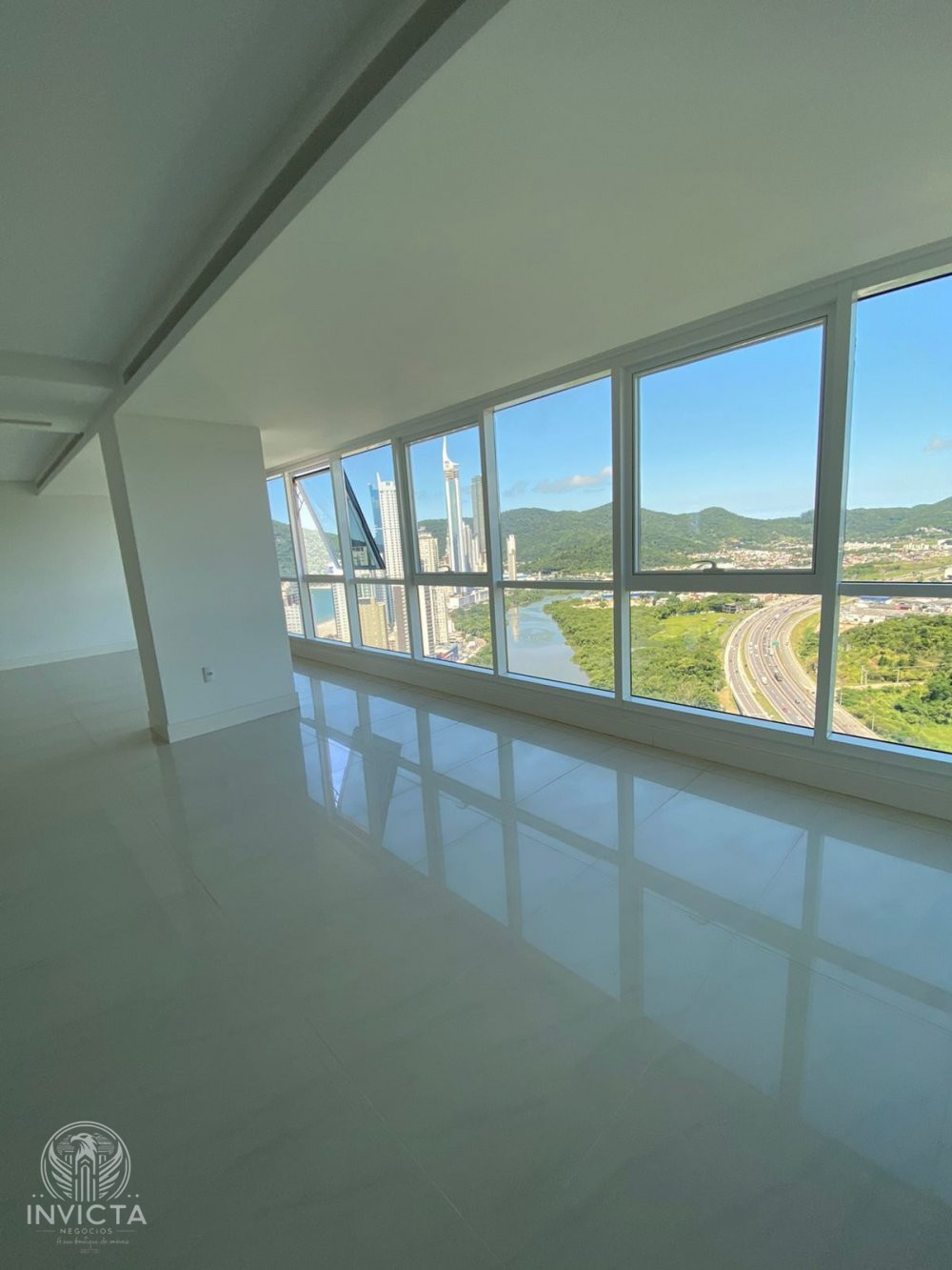 Apartamento  venda  no Barra Sul - Balnerio Cambori, SC. Imveis