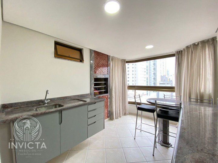 Apartamento  venda  no Centro - Balnerio Cambori, SC. Imveis