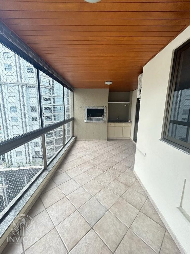 Apartamento  venda  no Centro - Balnerio Cambori, SC. Imveis