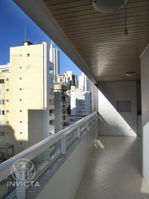 Apartamento  venda  no Centro - Balnerio Cambori, SC. Imveis