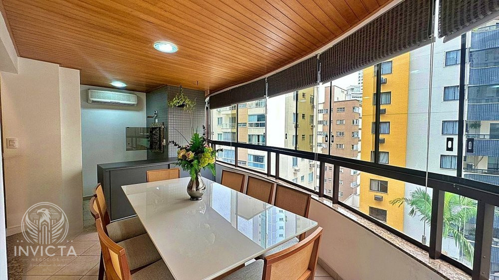 Apartamento  venda  no Centro - Balnerio Cambori, SC. Imveis