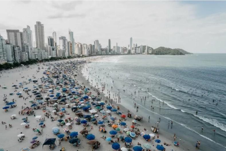 Apartamento A Venda Na Av Atlantica Balneario Camboriu O Luxo A Beira Mar2