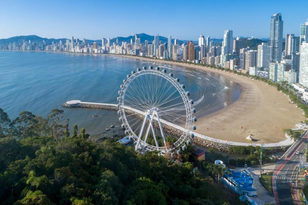 Encontre O Apartamento Perfeito Na Avenida Atlantica Em Balneario Camboriu